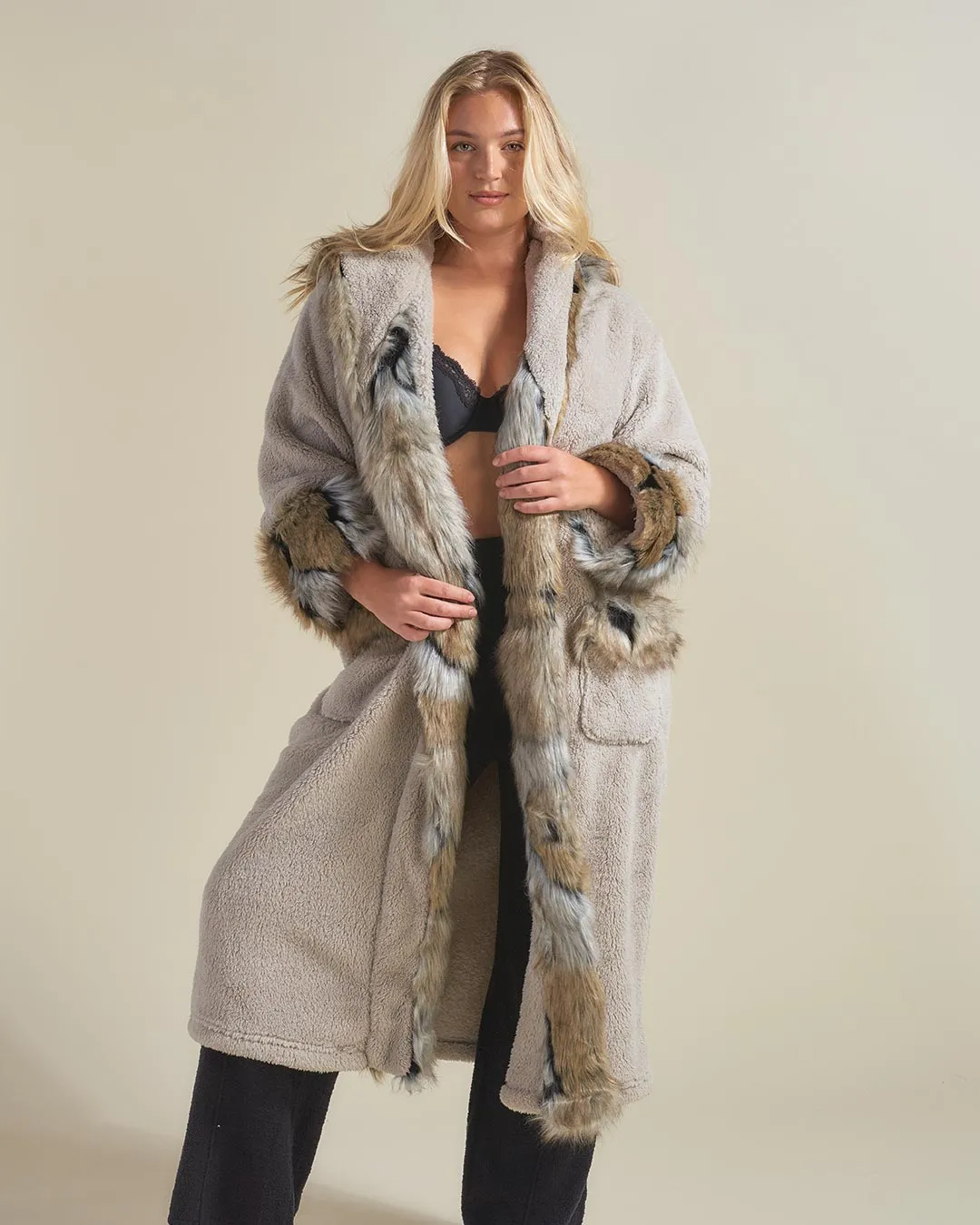 Classic Women's Luxury Robe | Wolverine