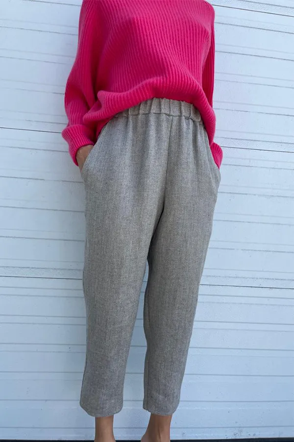 Linen Carrot Pants in Chai